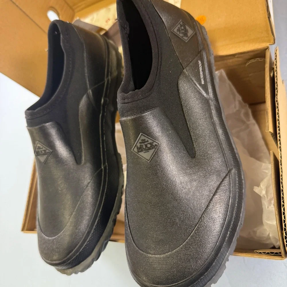 Muck Boot Company Forager Low Black Waterproof Slip On Shoes Men 9 Womens 10 NEW